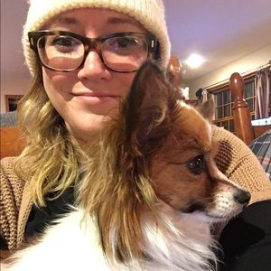 Meet your Posher, Caitlin